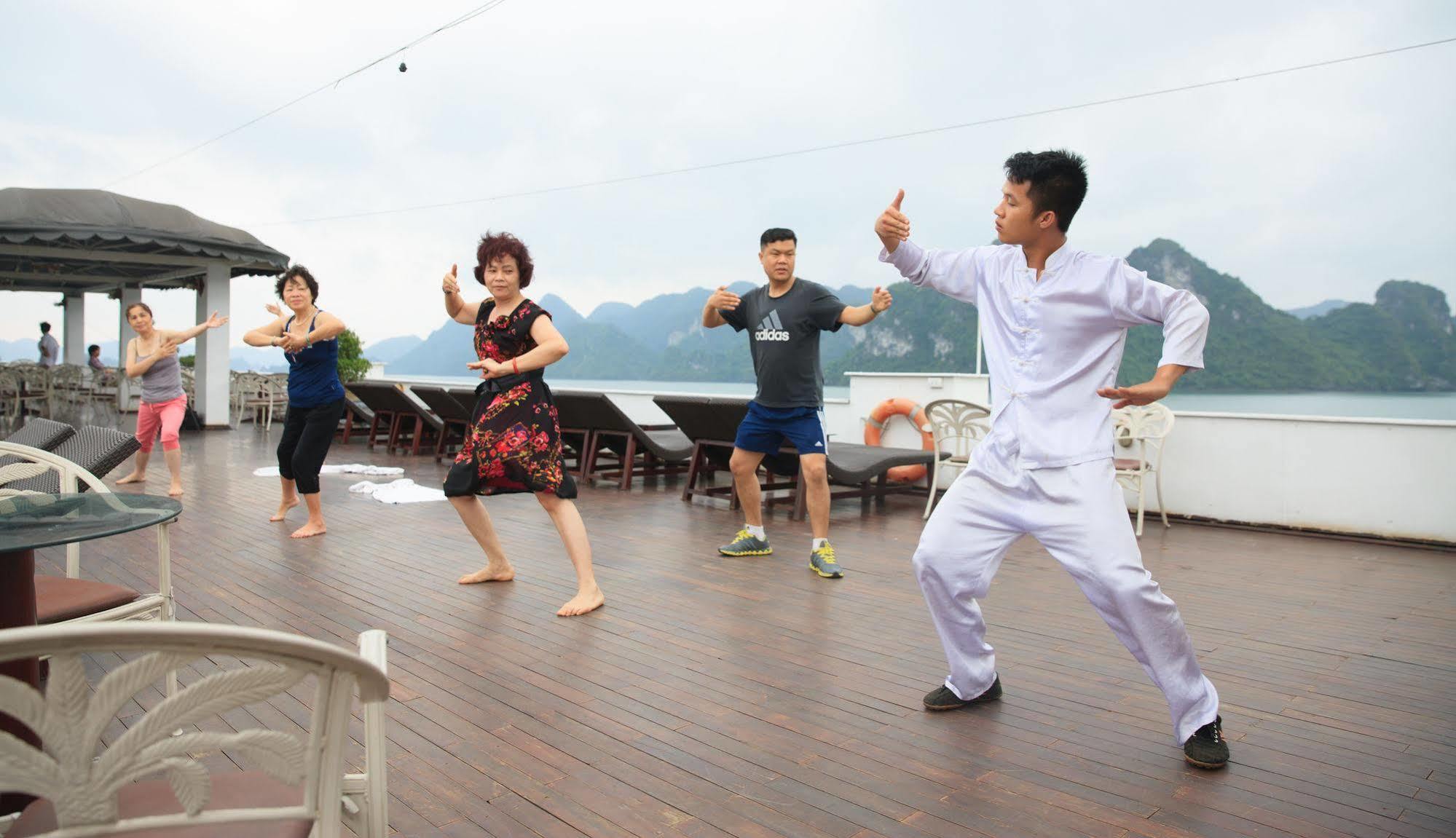 Lapinta Boutique Cruises Hotel Ha Long Exterior photo