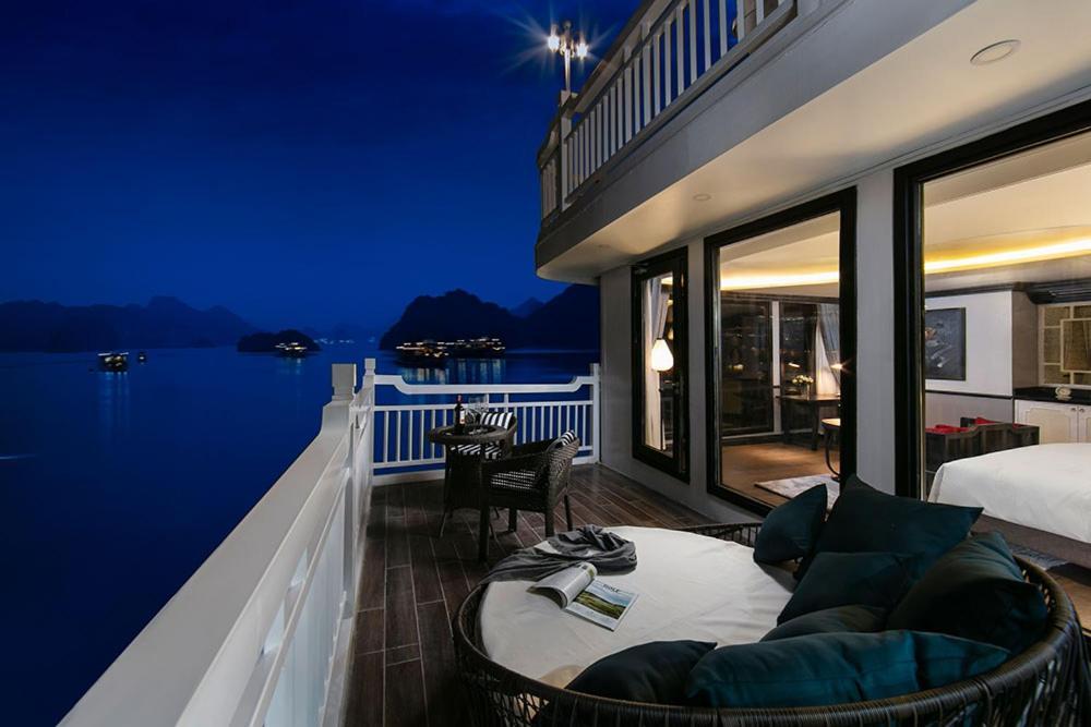 Lapinta Boutique Cruises Hotel Ha Long Exterior photo